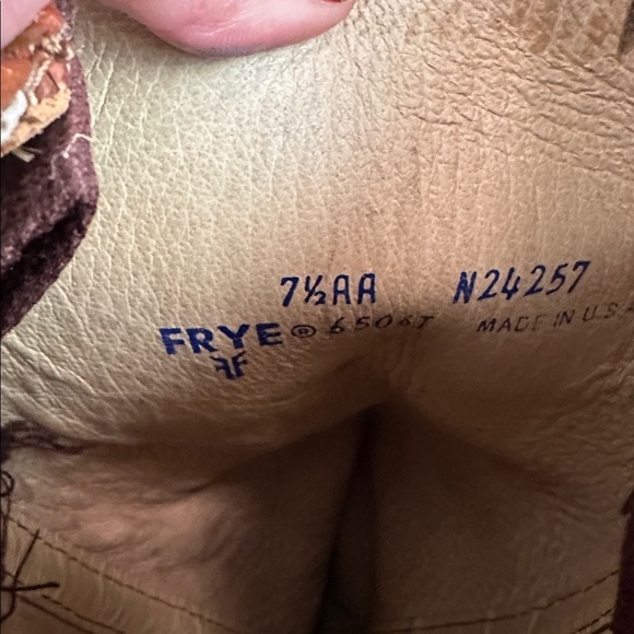 Frye Women's Chestnut Leather Heeled campus Boots sz7.5AA - Picture 7 of 7